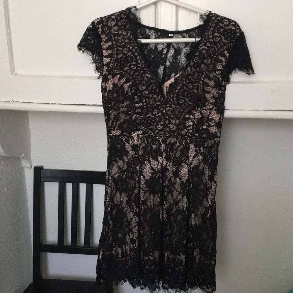 Black Lace Short Sleeve Dress